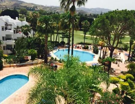 Stylish One Bed At Matchroom Country Club Apartament