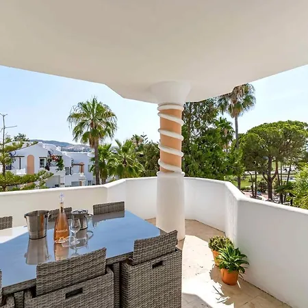 Stylish One Bed At Matchroom Country Club Apartament *