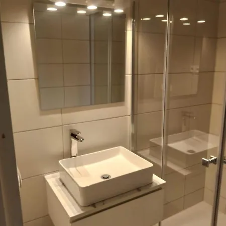 Apartment Stylish One Bed At Matchroom Country Club