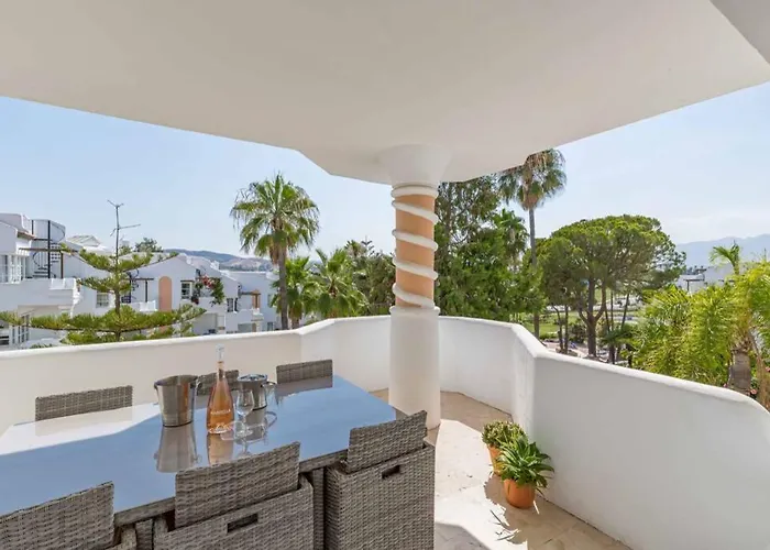 Stylish One Bed At Matchroom Country Club Apartment *